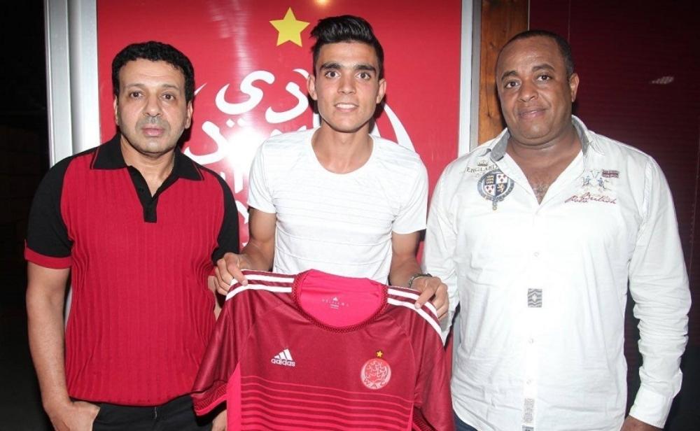 وكيل بنشرقي لـ"البطولة":" اللاعب ليس للبيع.. ولنْ يحْترف إلاّ في أوروبا"