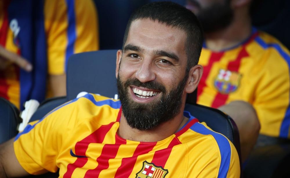 مدرب فريق تركي يُعلن التعاقد مع أردا توران