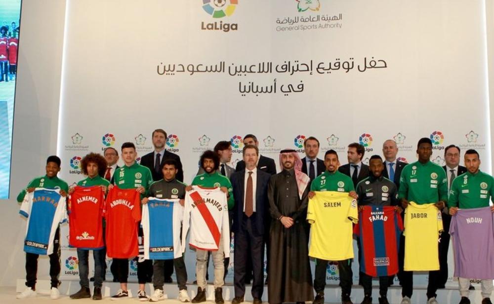 رئيس نادي أسباني : نسعى لشراء عقد هذا اللاعب السعودي