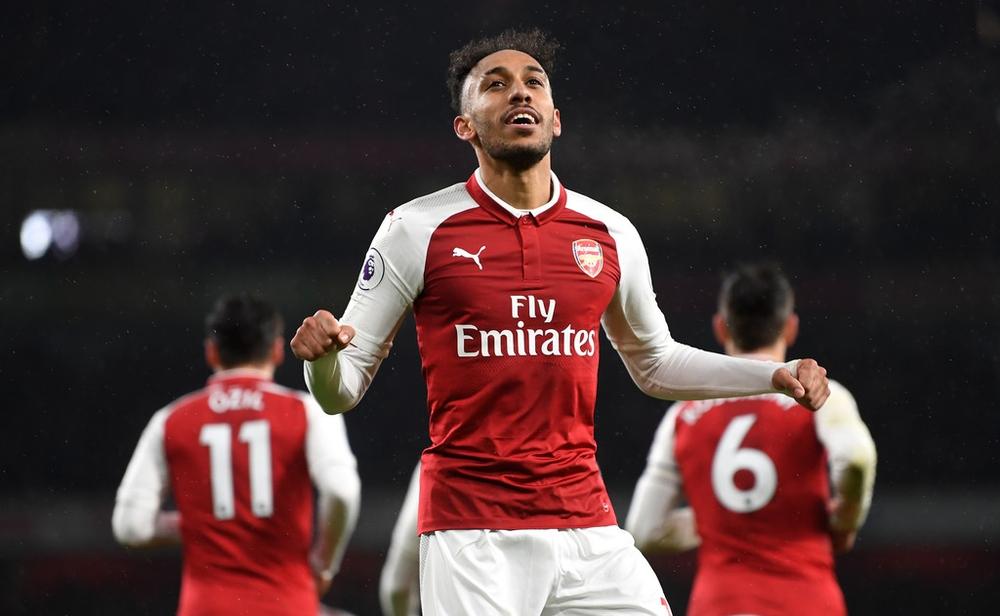 أوباميانج يعد "بالمزيد" بعد التهديف في مشاركته الأولى مع أرسنال