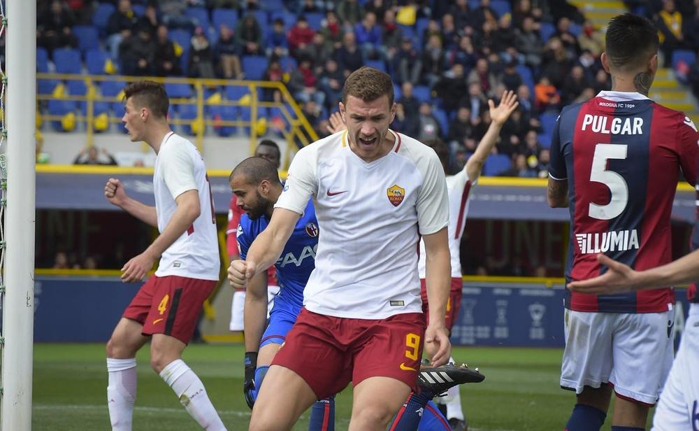 روما يعود بنقطة من ملعب بولونيا