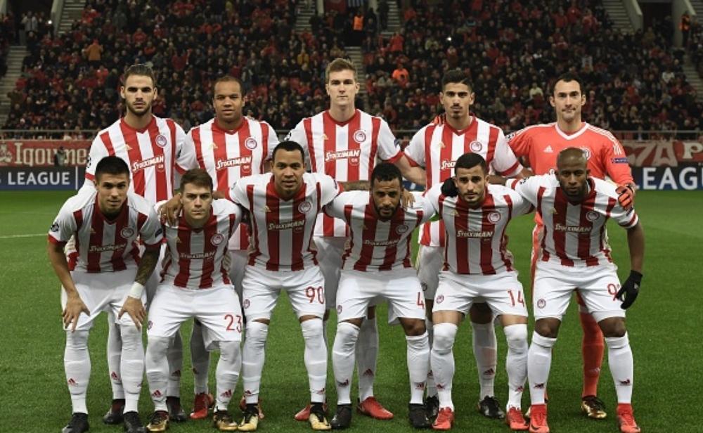 رئيس أولمبياكوس يُقرر تسريح لاعبي الفريق الأول!