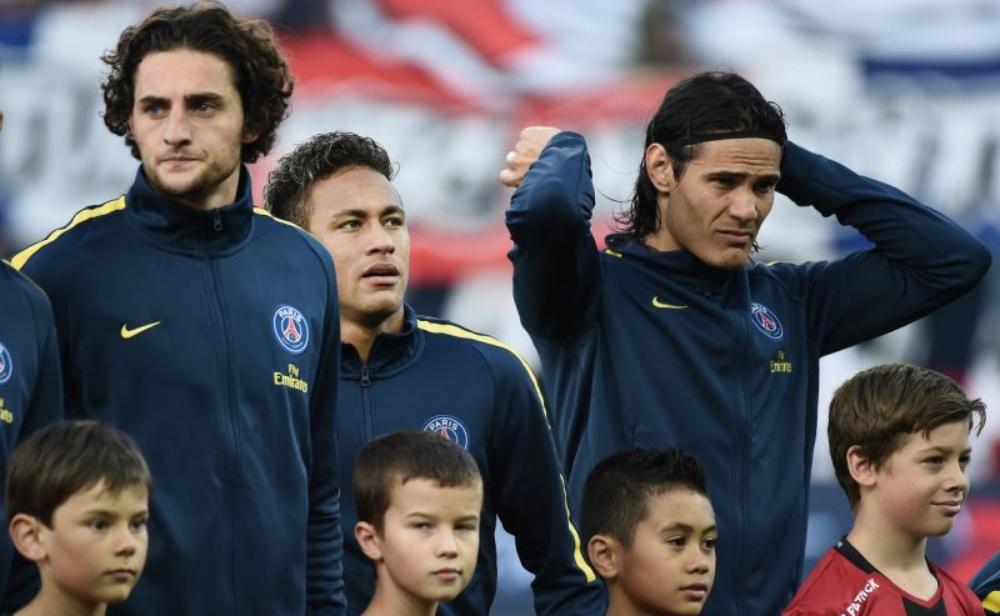 معاملة نيمار الخاصة توتر الأجواء في سان جيرمان