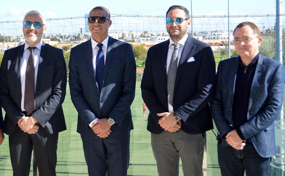 النجم السابق تريزيغي يزور أكاديمية نادي الفتح