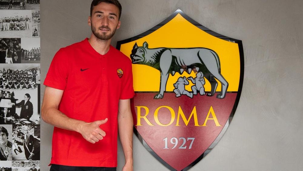 رسمياً: نادي روما يعزز صفوفه بصفقة ثالثة
