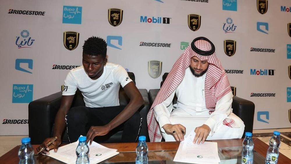 رسميًا | اتحاد جدة يتعاقد مع بوجبا السعودية