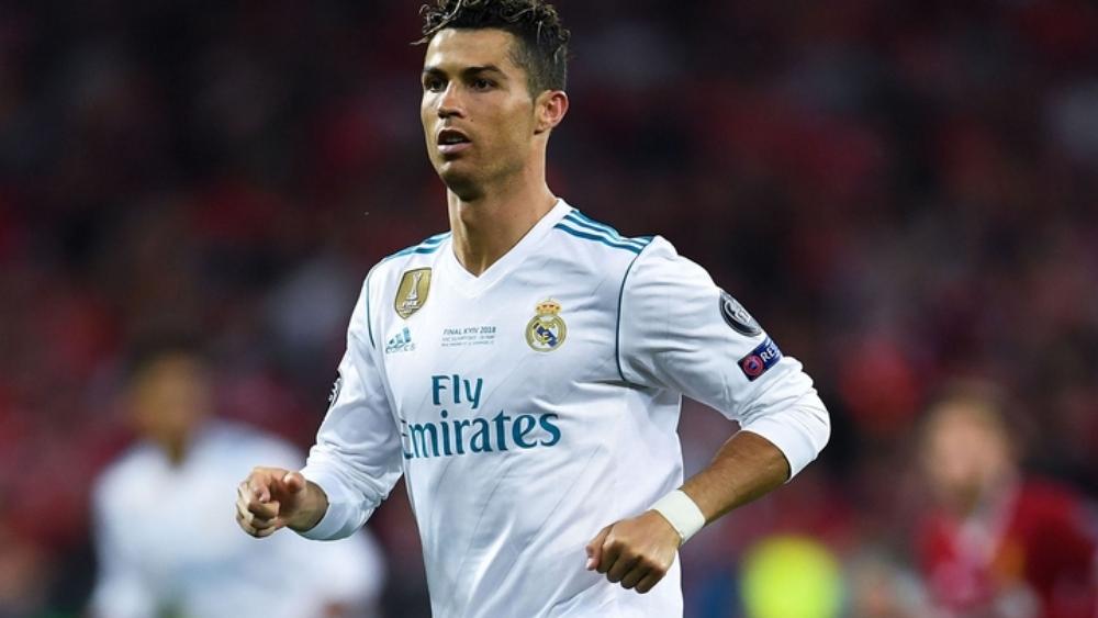 ريال مدريد يحاول ويقدم عرضًا جديدًا لرونالدو
