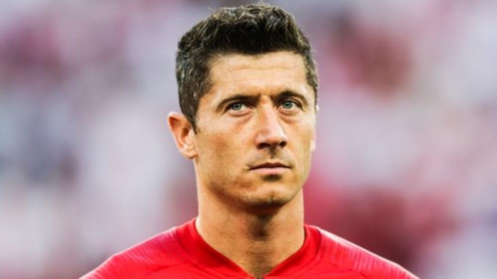 ليفاندوفسكي يلوذُ بالصَّمت بشأن مستقبله