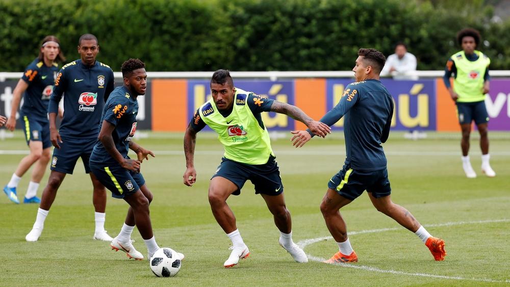 باولينيو:  البرازيل أكثر استعداداً من مونديال 2014