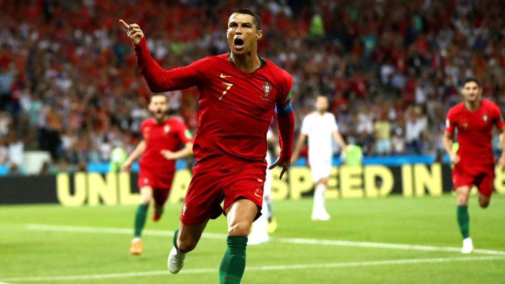 رونالدو يَنْتَفِضُ ويُشْهِرُ "الفيتو" أمام فوز إسبانيا