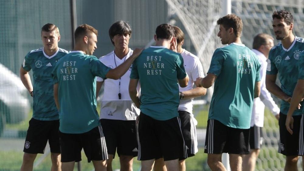 ألمانيا تبدأ حملة الدفاع عن اللقب بملاقاة المكسيك