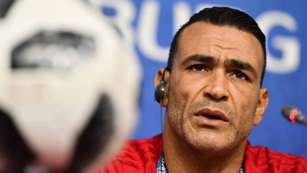 الحضري: مباراة روسيا “حياة أو موت” وهناك مشكلة في الكرة الجديدة!