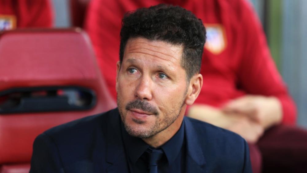 سيميوني ينقلب على ميسي ويُفضِّل كريستيانو