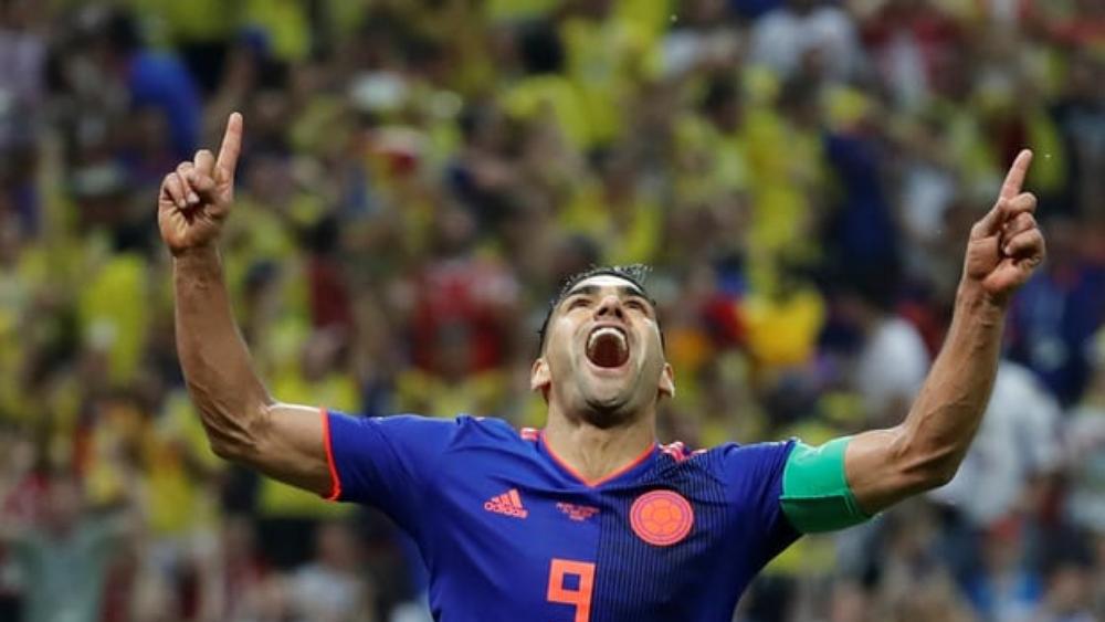 كولومبيا تُحيي آمالها بثلاثية في الشباك البولندية