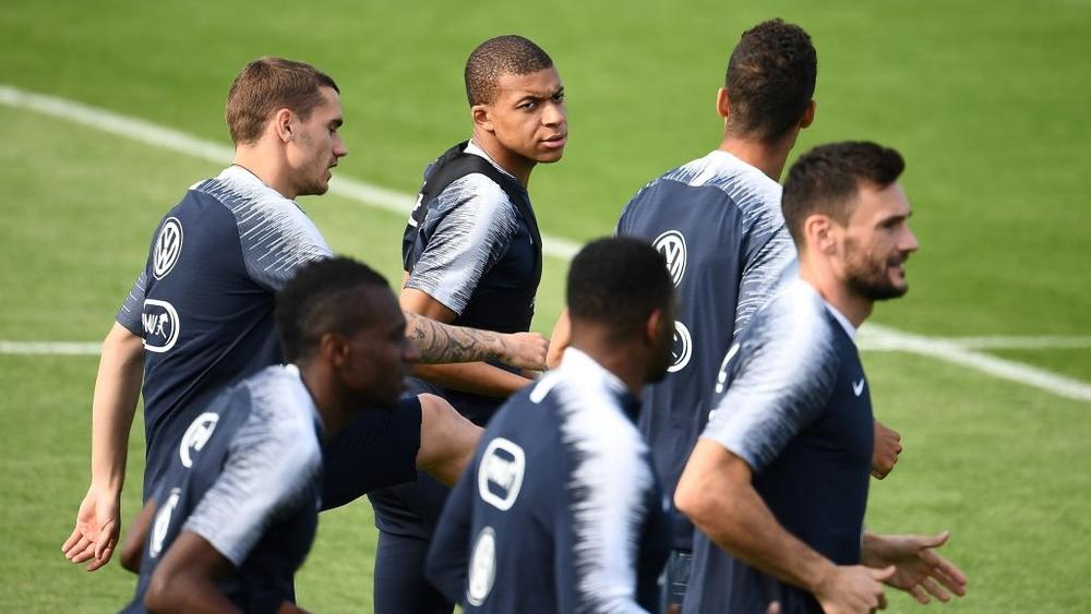 التاريخ يُرجح كفة فرنسا في مواجهة الدنمارك