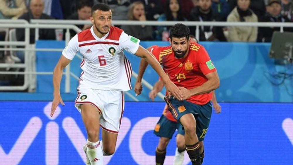 مُتابعون أجانب يَنْهالون بالثَّناء على "جندي خفاء" الأسود