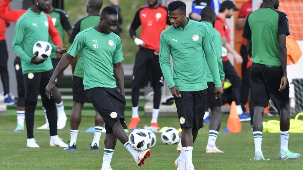 السنغال تتمسك بأمل التأهل أمام طموح كولومبيا