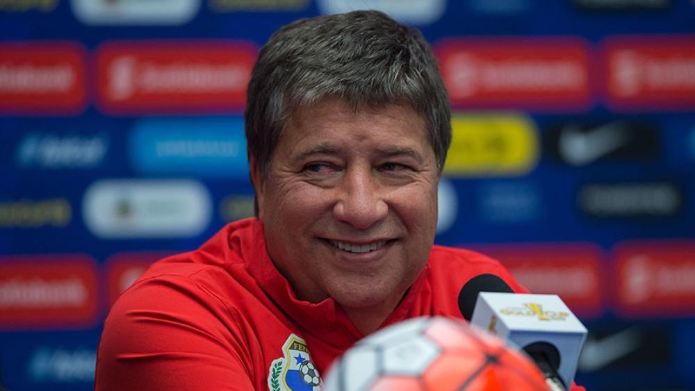 مدرب بنما: سنلعب على الدفاع عن شرفنا أمام تونس