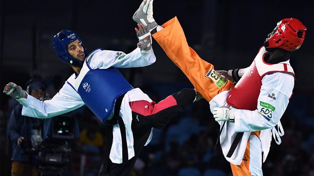 بطل مغربي في رياضة "التايكواندو" يهرب من بعثة المغرب في "طاراغونا" تاركاً أمتعته و جواز سفره