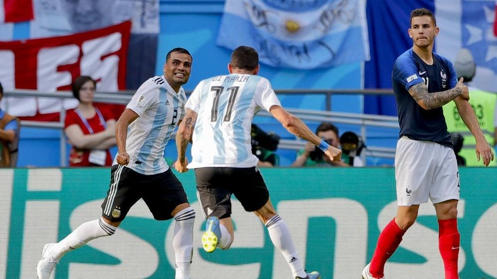 لاعب الأرجنتين: الفرنسيون صعبوا المباراة علينا