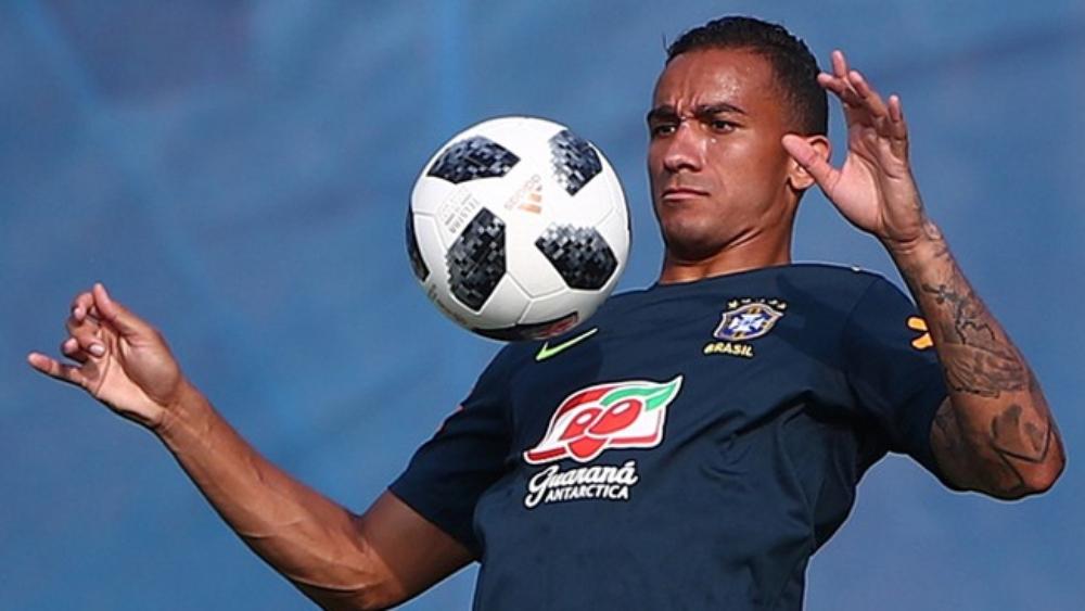 دانيلو جاهز للمشاركة أمام المكسيك، وموقف مارسيلو لايزال غامضاً