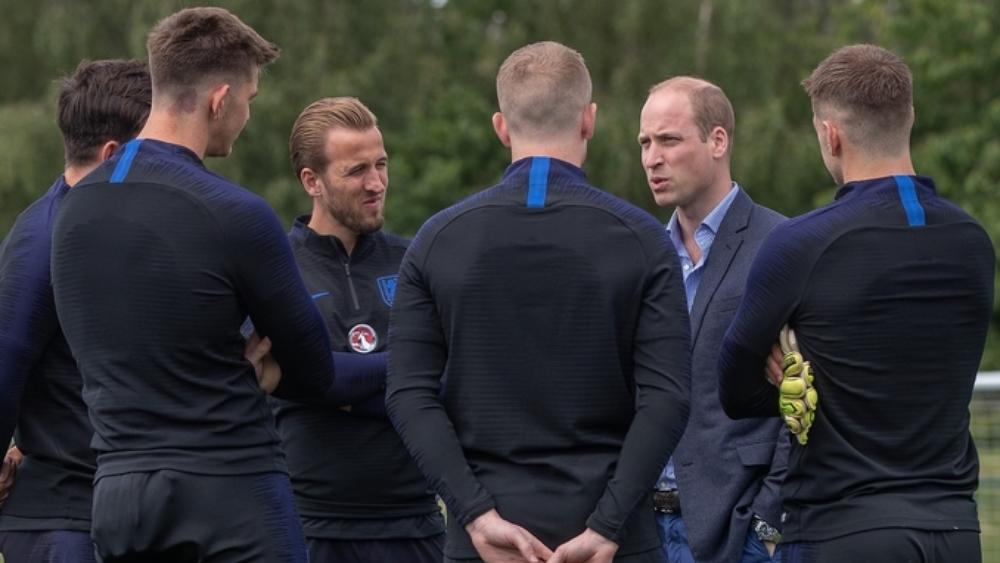 المنتخب الإنجليزي يتلقى تهنئة ملكية ببلوغ ربع النهائي