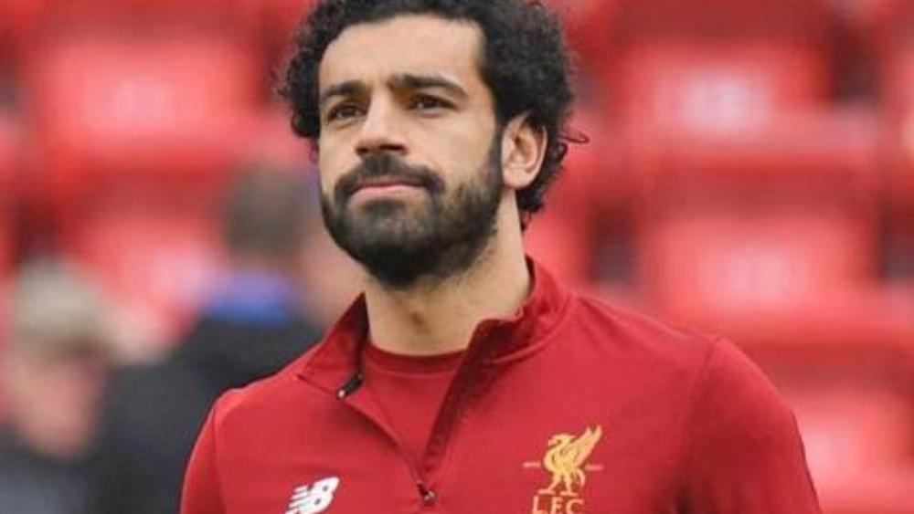 صورة | محمد صلاح يقضي عطلته مع كتاب "فن اللامبالاة"