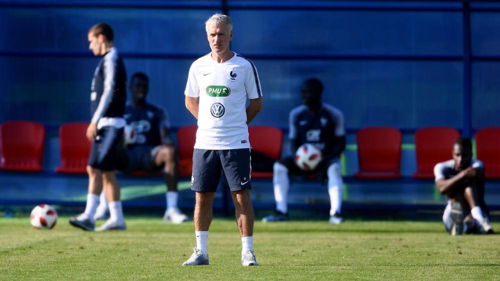 ديشامب لا يعرف "خطر المغامرة" للفوز بالمونديال