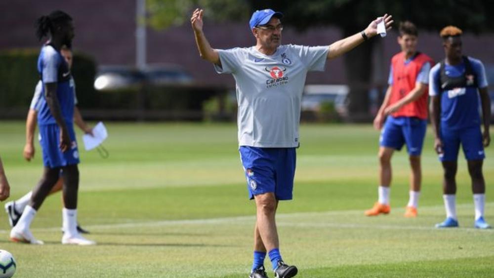 ساري يتحدث عن سر أزمة التنافس في إنجلترا