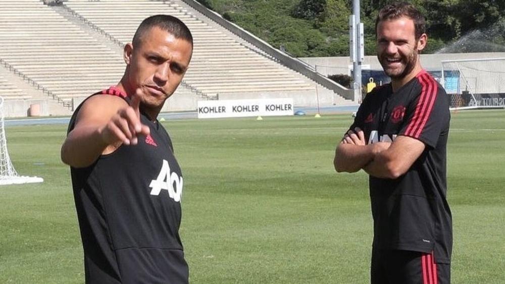 وصول سانشيز إلى بعثة يونايتد في أميركا