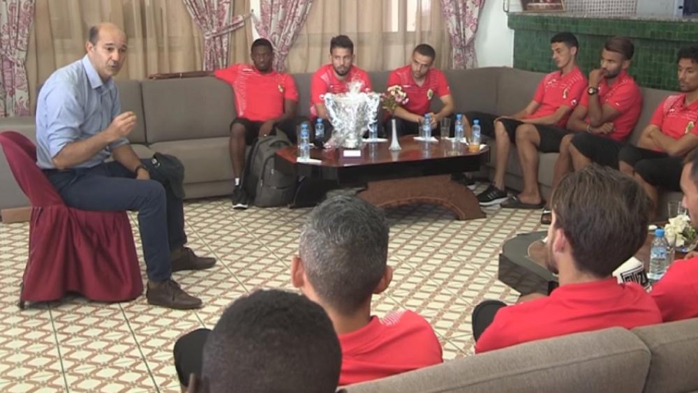 الجيش الملكي يتوارى عن الفضاء الافتراضي .. وينكفئ على نَفْسِهِ بتطبيقٍ يتيمٍ