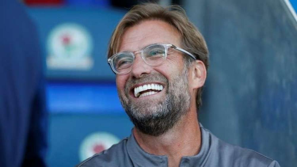 فيديو | كلوب يقتحم مؤتمر جوارديولا، وبيب يخرج غاضباً!