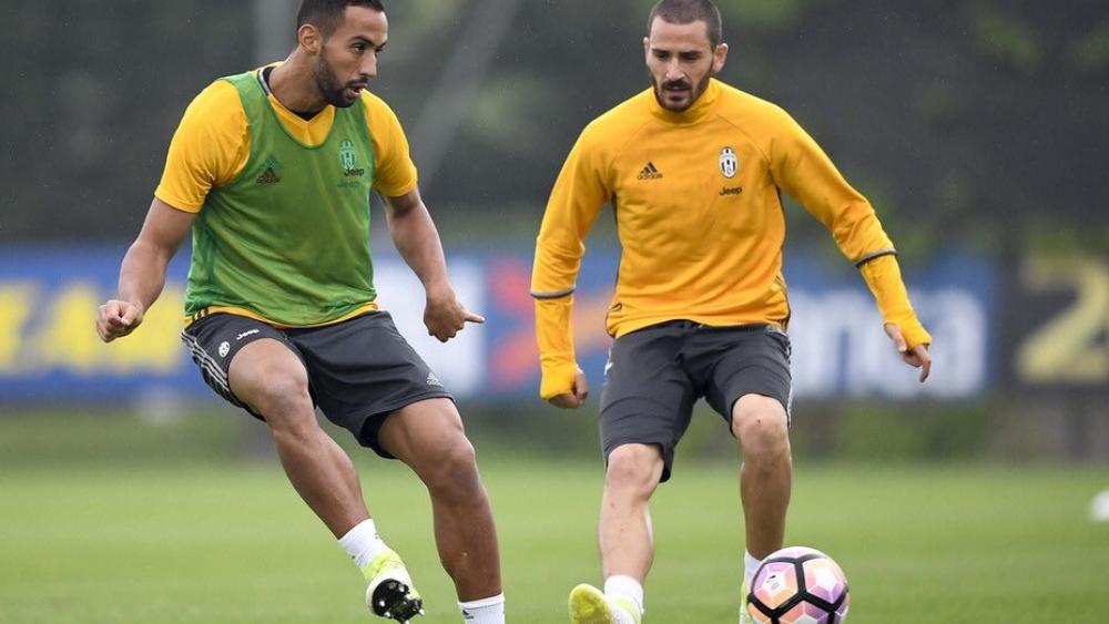 اليوفي يَعْرِضُ بنعطية مُجدَّداً .. والميلان: لا ثم لا