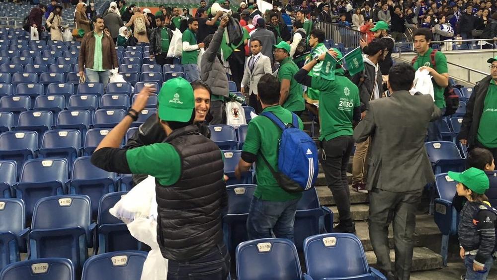 الرجاوِيون يُطلقُون حملة "شجّع فرقتك و نقّي بلاصتك"