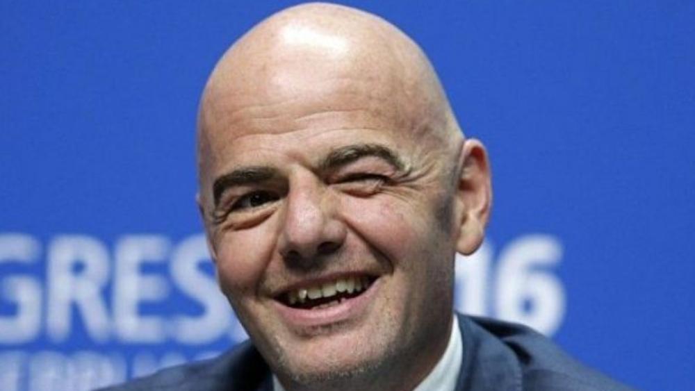 رئيس "الفيفا": فخور بِحضور الحفل البهيج لعيد العرش"