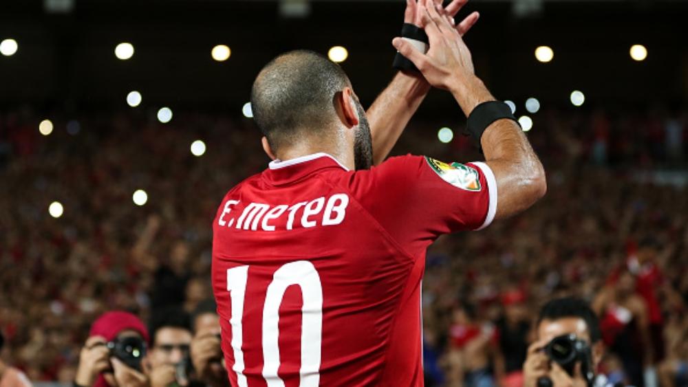 تقرير | كيف ودع أبو تريكة، صلاح ونجوم الكرة المصرية.. "ملك الـ90"؟