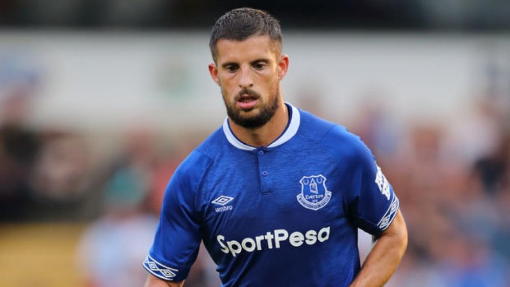 فيورنتينا يدعم خط هجومه بصفقة من إنجلترا