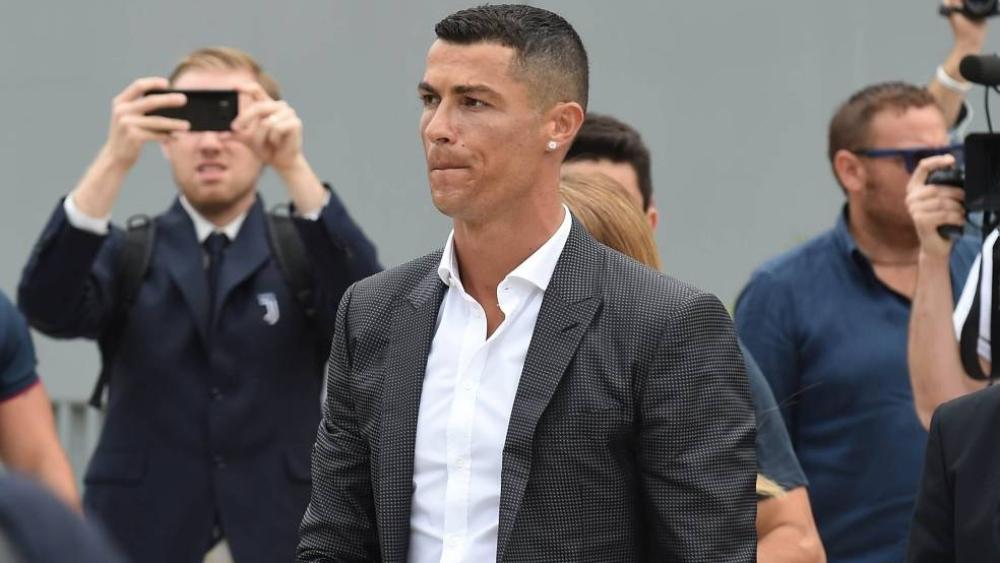 لماذا سينتهي الميركاتو الإيطالي والإنجليزي مُبكِّراً؟