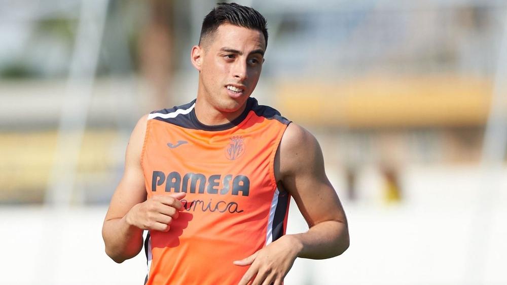 فونيس موري سعيد بالانتقال إلى فياريال