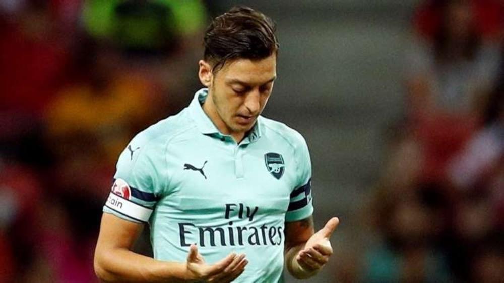 أوزيل يُغرد بالعربية لتهنئة السعودية