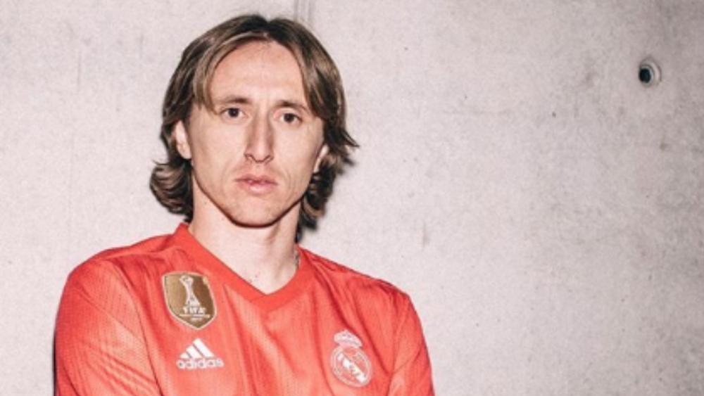 ريال مدريد يوجه رسالة للإنتر: مودريتش يرتدي القميص الجديد