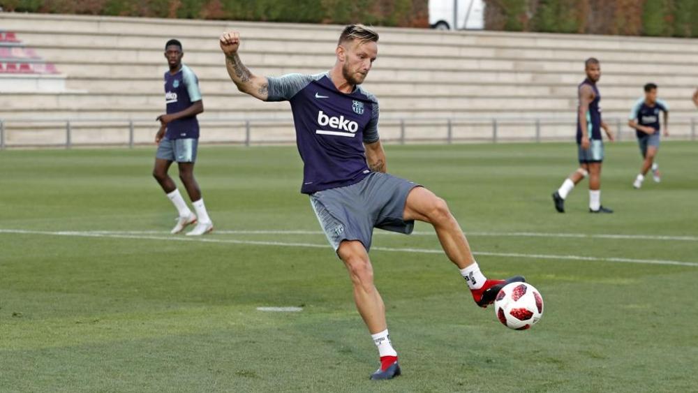 عمالقة فرنسا يريدان التعاقد مع إيفان راكيتيتش