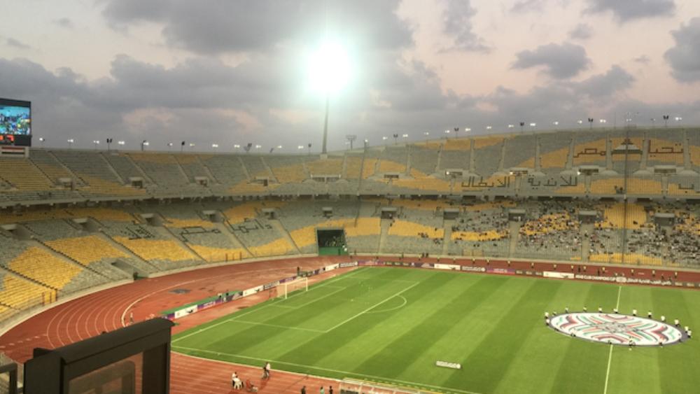 بالصور | تغيير ملفت في مدرجات ملعب برج العرب!