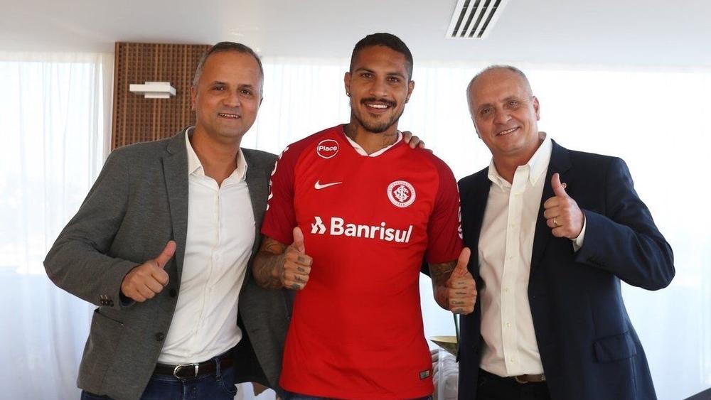 جيريرو مهاجم بيرو ينتقل إلى إنترناسيونال البرازيلي