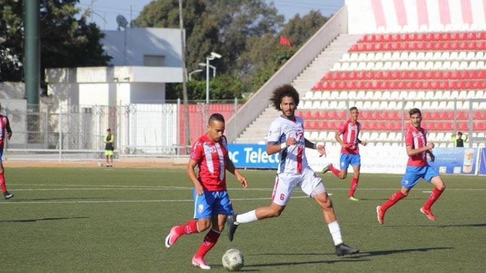 التسولي حر بقوة القانون .. وأندية وطنية تلاحقه