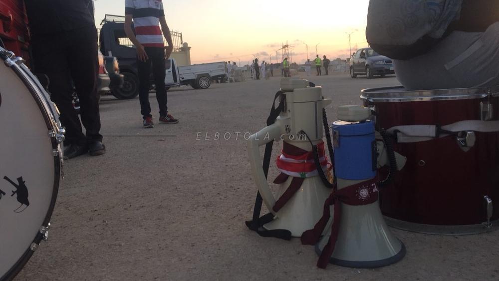 خاص بالصور | لماذا ظل ألتراس النجمة اللبناني خارج برج العرب؟