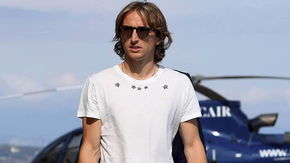 وكيله: "مودريتش سيلعب للإنتر عاجلاً أم آجلاً"