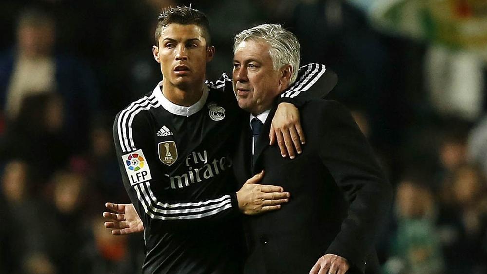 زاكيروني: "نابولي لديه صانع رونالدو، ونجاح 'الدون' في 'الكالتشيو' غير مضمون"