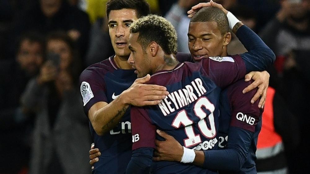 زميله السابق: "نيمار سيعود إلى الليجا بالقميص الأبيض"