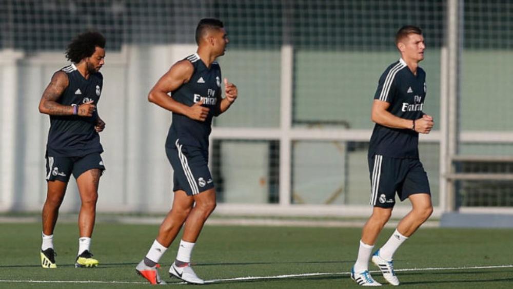 ريال مدريد يستعيد كاسيميرو ومدافعه الأيمن